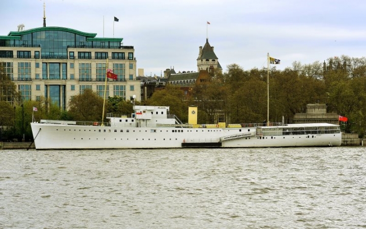 Autumn Court and Dinner