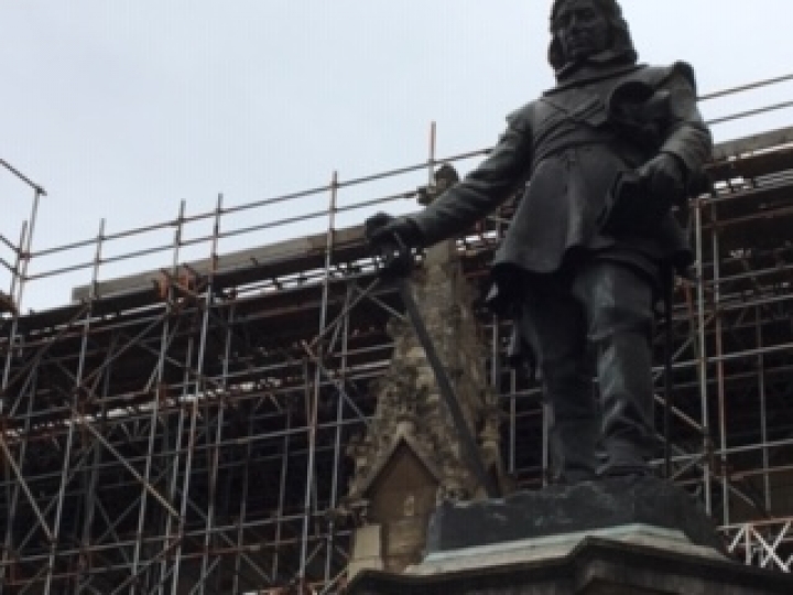 Houses of Parliament and the Royal Courts of Justice Our thanks to the Framework Knitters and to the Arbitrators