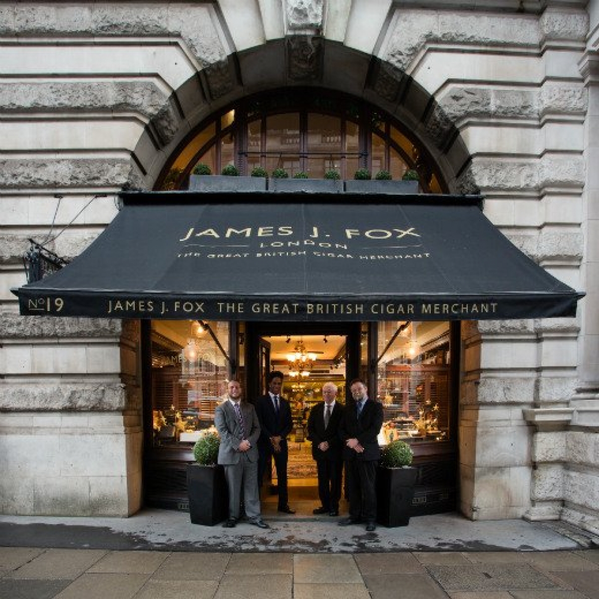 Smoking Club – James J Fox, St James’s