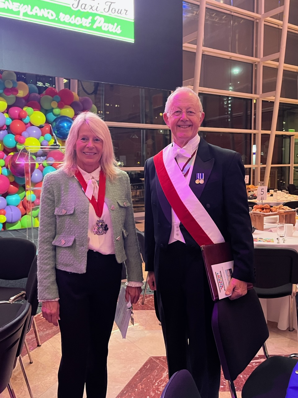 Hackney Carriage Drivers' Magical Taxi Tour Canary Wharf