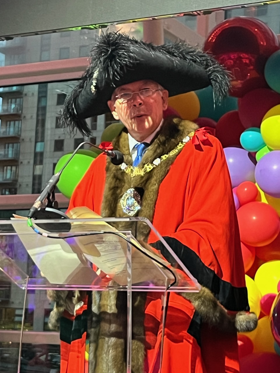 Hackney Carriage Drivers' Magical Taxi Tour Canary Wharf