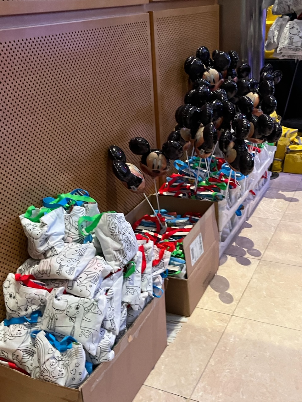 Hackney Carriage Drivers' Magical Taxi Tour Canary Wharf