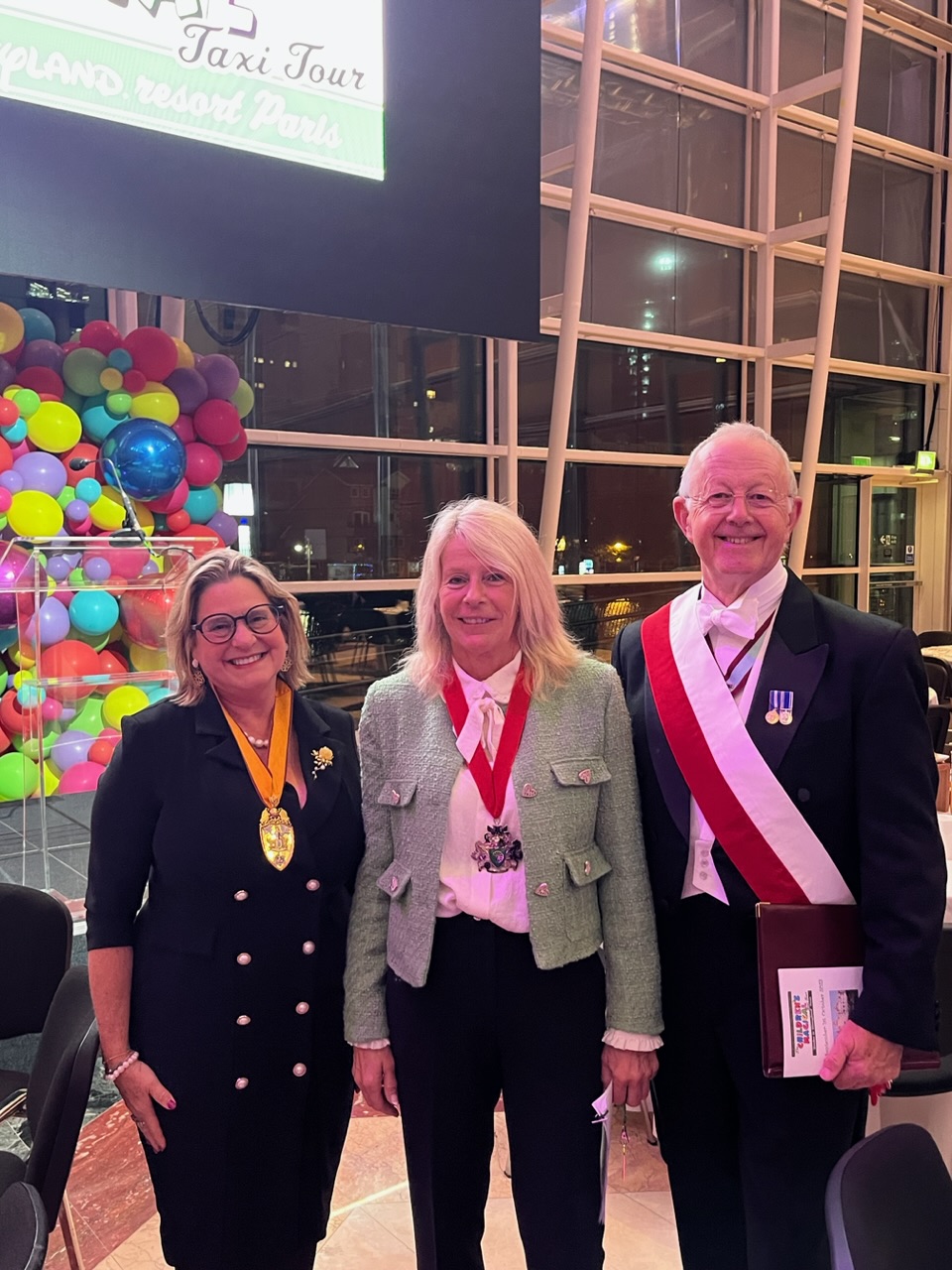 Hackney Carriage Drivers' Magical Taxi Tour Canary Wharf